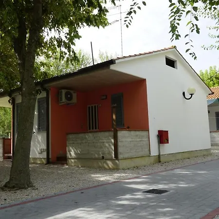 Village Adriatico مكان تخييم